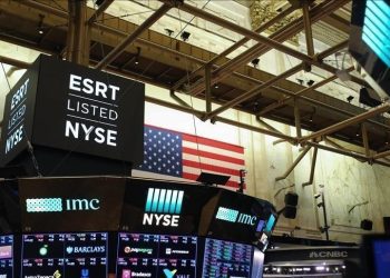 Phố Wall trượt dốc sau đợt tăng giá phiên trước