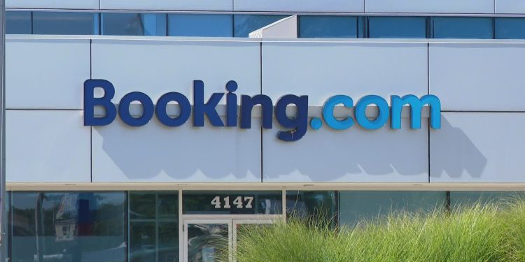 Booking Holdings vượt ước tính quý IV nhờ nhu cầu du lịch mạnh mẽ
