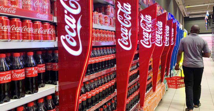 Cổ phiếu Coca-Cola tăng 3% khi doanh thu quý tăng đột biến