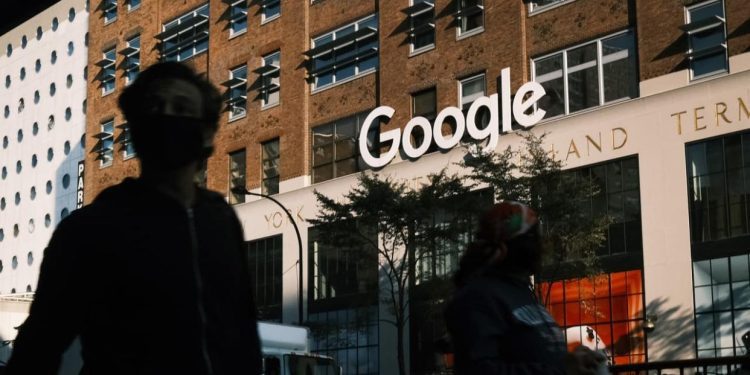 Cổ phiếu Alphabet giảm sâu do doanh thu đám mây không đạt kỳ vọng