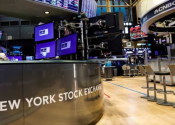 Phố Wall phục hồi nhẹ sau khi ông Trump hoãn áp thuế đối với Mexico