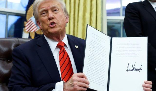 Tổng thống Trump tăng thuế nhập khẩu nhôm, thép lên 25%