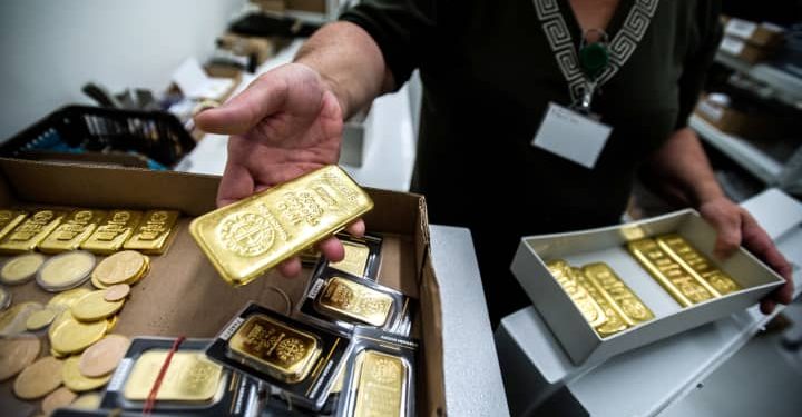 Giá vàng ngày 04/03: vàng thế giới tiếp tục phục hồi