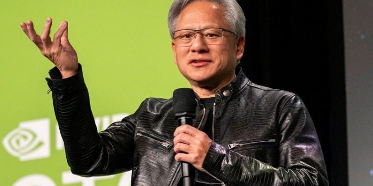 CEO Nvidia cho biết công ty chưa được yêu cầu mua cổ phần tại Intel