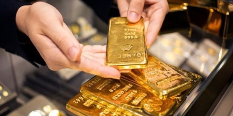 Giá vàng ngày 01/04: vàng thế giới xác lập quý tăng mạnh nhất trong 40 năm