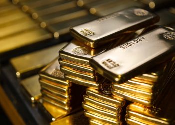 Giá vàng ngày 02/04: vàng SJC neo trên mốc 102 triệu đồng/lượng