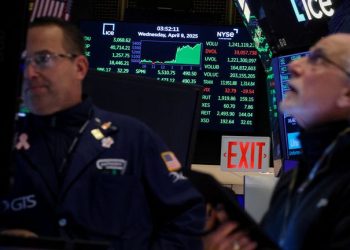 Phố Wall phục hồi mạnh mẽ sau khi ông Trump tuyên bố tạm dừng áp thuế trong 90 ngày 