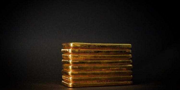 Giá vàng ngày 24/06: vàng SJC duy trì ổn định