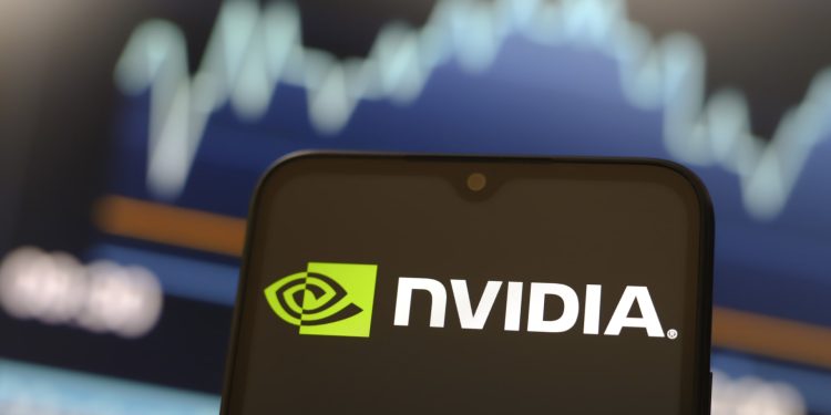 Nvidia quay lại vị trí công ty có giá trị nhất thế giới