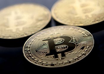 Bitcoin lập kỷ lục mới, vượt mốc 116.000 USD