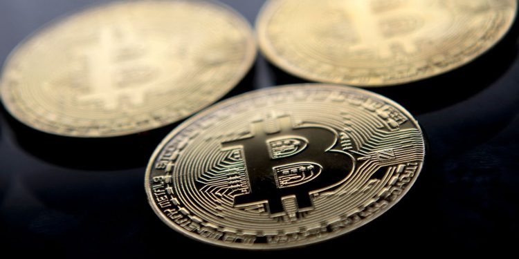 Bitcoin lập kỷ lục mới, vượt mốc 116.000 USD