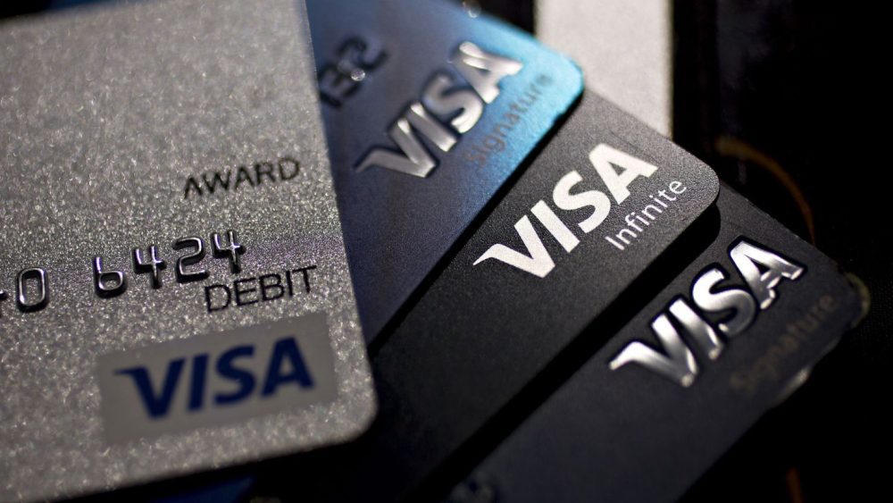 visa vươt uoc tinh doanh thu