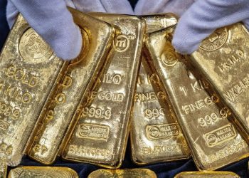 Giá vàng ngày 14/08: vàng thế giới tiếp đà tăng do đồng USD yếu