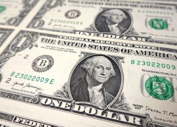 Đồng USD phục hồi nhẹ sau đợt giảm mạnh do quan điểm ôn hòa của Fed