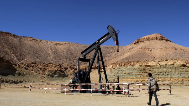 Giá dầu tăng sau quyết định sản lượng của OPEC+