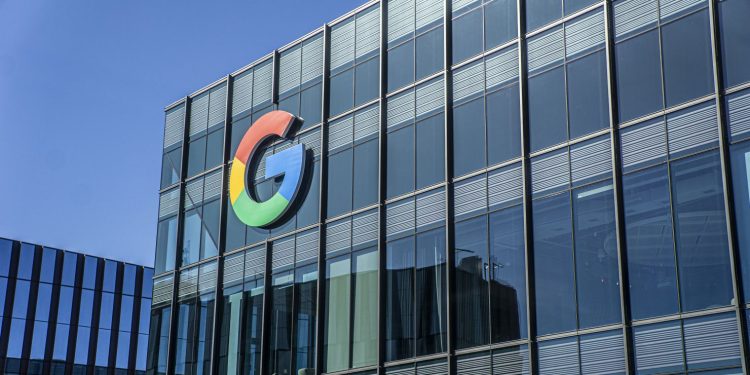 Cổ phiếu Alphabet tăng hơn 9% sau phán quyết có lợi