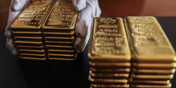 Giá vàng ngày 05/09: vàng thế giới giảm do hoạt động chốt lời