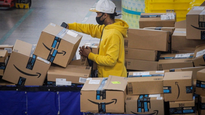 Amazon chuẩn bị sa thải kỷ lục 30.000 nhân viên
