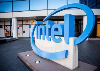 Intel vượt kỳ vọng lợi nhuận quý 3 nhờ đầu tư chiến lược từ Nvidia, SoftBank và chính phủ Mỹ