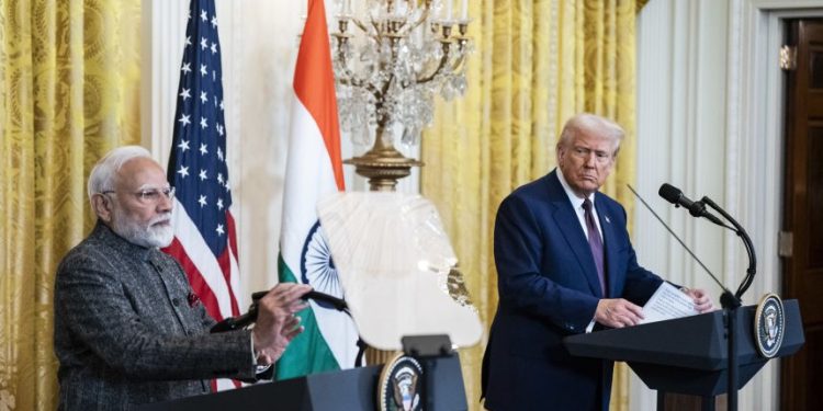 Ông Trump dọa áp thuế khủng với Ấn Độ nếu không ngừng mua dầu Nga