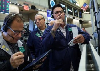 Chứng khoán Mỹ giảm điểm do cổ phiếu công nghệ bị bán tháo