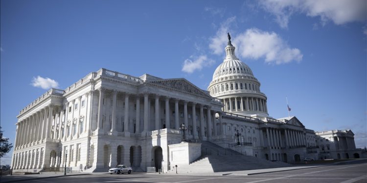 Thâm hụt ngân sách của Hoa Kỳ chạm 284 tỷ USD vào tháng 10