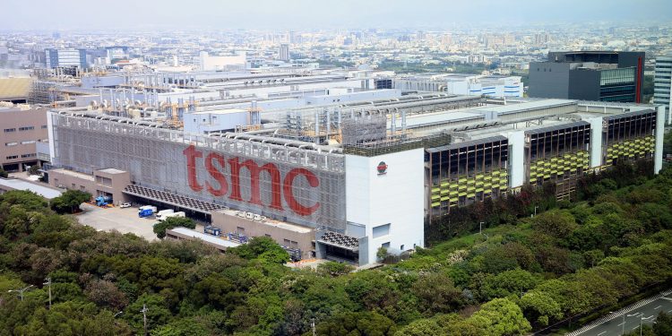 TSMC báo lãi quý 4 kỷ lục, dự báo tăng trưởng mạnh nhờ bùng nổ AI 