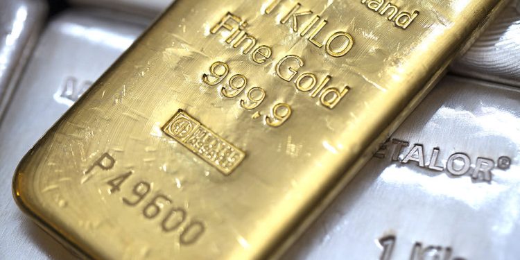 Giá vàng ngày 15/01: vàng SJC hạ nhiệt nhẹ