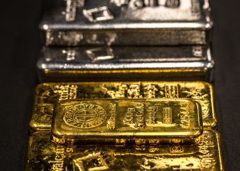 Giá vàng ngày 06/01: vàng SJC vượt mốc 157 triệu đồng/lượng