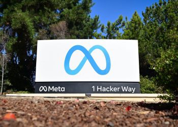 Cổ phiếu Microsoft lao dốc, Meta tăng mạnh: Lợi nhuận Big Tech phát tín hiệu cảnh báo