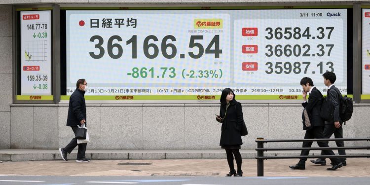 Chứng khoán châu Á tăng điểm nhờ đà tăng của cổ phiếu chip Hàn Quốc