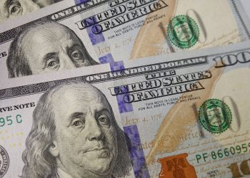 Đồng USD suy yếu sau khi Tòa án Tối cao Mỹ bác bỏ các mức thuế quan của ông Trump