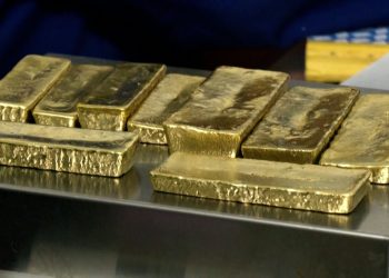 Giá vàng ngày 20/04: Vàng SJC giảm 700.000 đồng/lượng