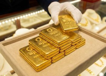 Giá vàng ngày 22/04: Vàng trong nước “bốc hơi” mạnh