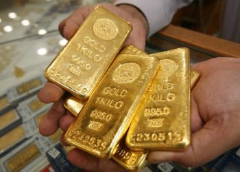 Giá vàng ngày 06/04: Vàng trong nước đi ngang ở vùng cao