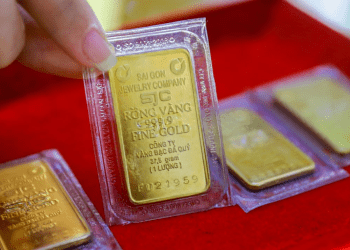 Giá vàng ngày 22/05: Vàng miếng SJC vượt mốc 162,4 triệu đồng