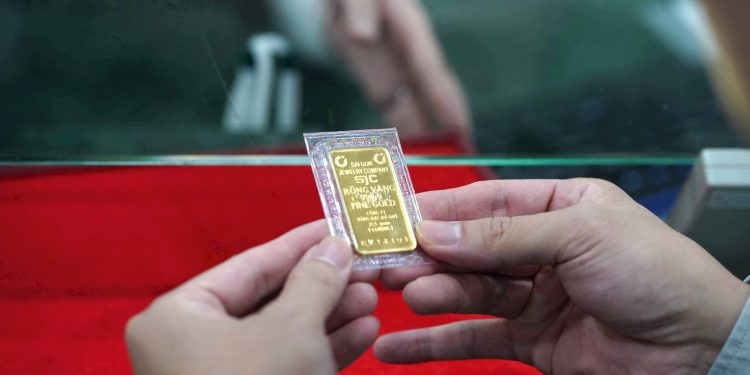 Giá vàng ngày 13/05: Vàng SJC và vàng nhẫn bật tăng mạnh