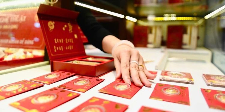 Giá vàng ngày 06/05: Vàng SJC đảo chiều tăng vọt 2,5 triệu đồng/lượng