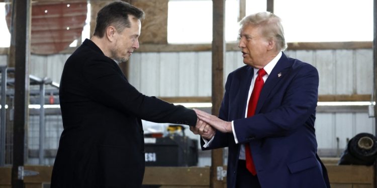 Elon Musk, Tim Cook sẽ tháp tùng Tổng thống Trump đi Trung Quốc
